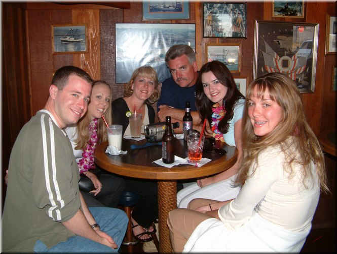 e Mike, Jennifer, Stacey, Dane, Ashley and Kelsey.jpg